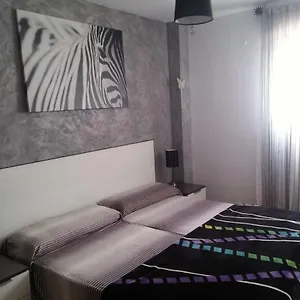 Piso Céntrico, Amplio, Luminoso Y Familiar Con Garaje. Apartamento La Laguna (Tenerife)